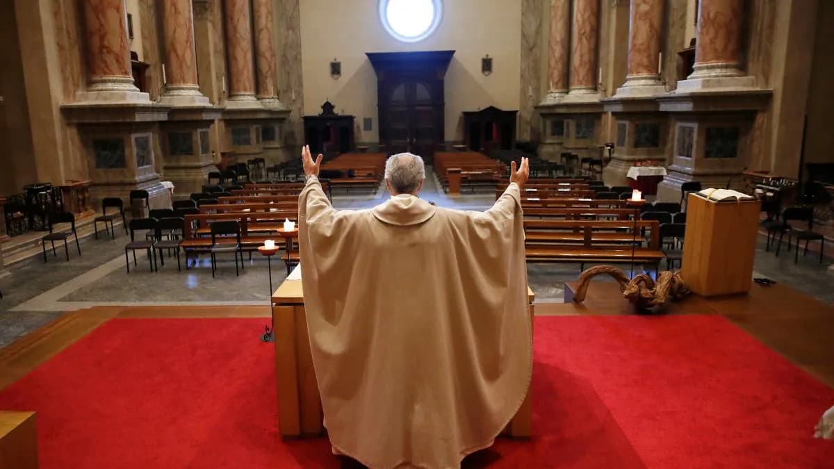 Dlaczego w kościele robi mi się słabo? Przyczyny i jak temu zapobiec