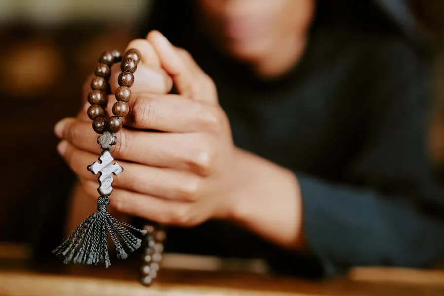 Przerwanie nowenny nie jest grzechem - poznaj stanowisko Kościoła