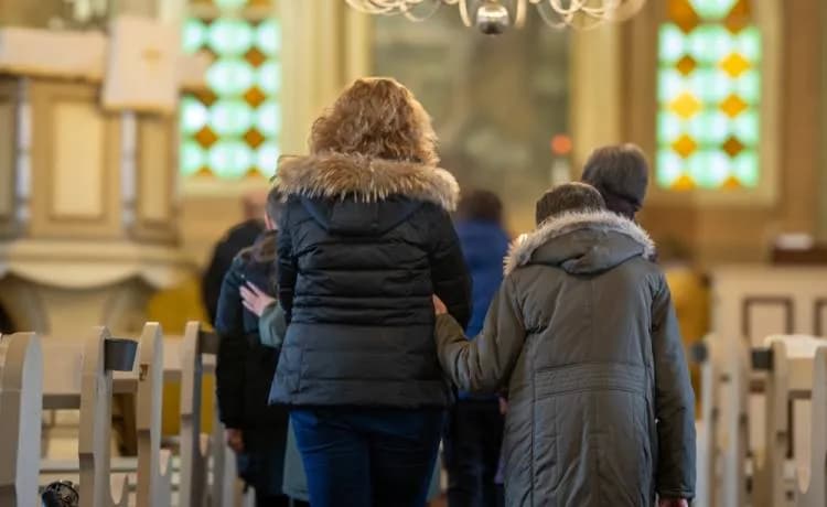 Czy w Nowy Rok trzeba iść do kościoła? Oto co mówią przepisy kościelne