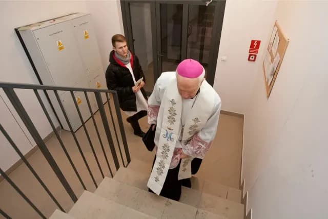 O czym rozmawiać z księdzem na kolędzie: praktyczne porady i wskazówki